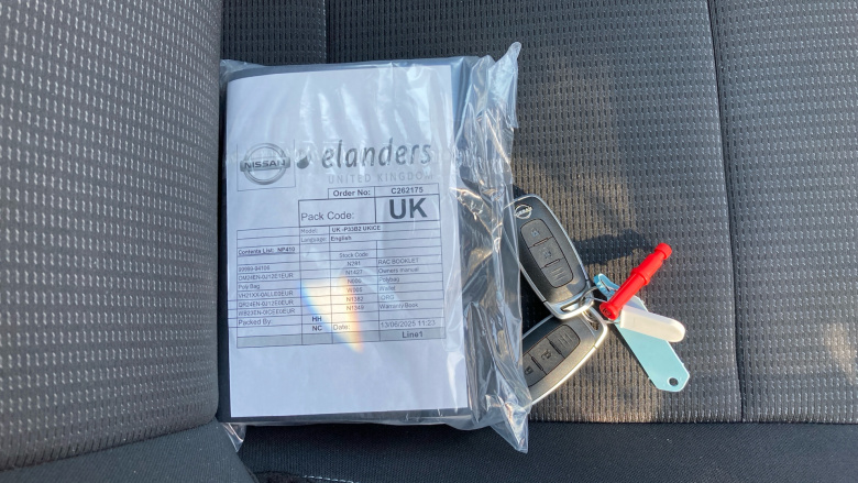 Nissan Qashqai 1.3 DiG-T MH Acenta Premium 5dr Petrol Hatchback